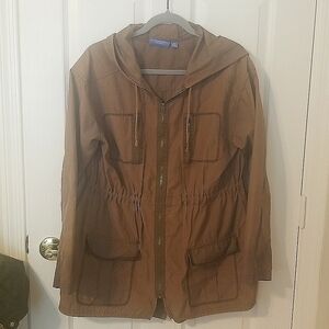 Vera wang lightweight, hooded jacket